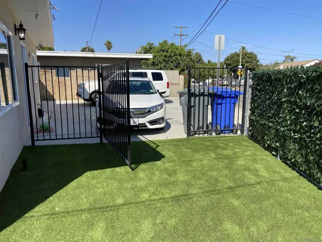 704 N Citrus Ave, Vista, California 92084