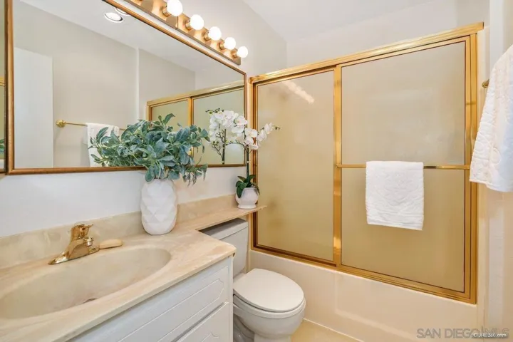 2108 3rd Ave 6, San Diego, California 92101