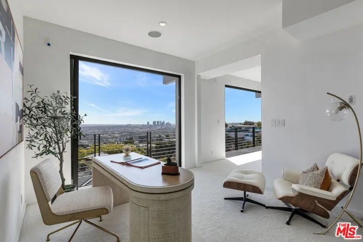 1501 Viewsite Terrace, Los Angeles, California 90069