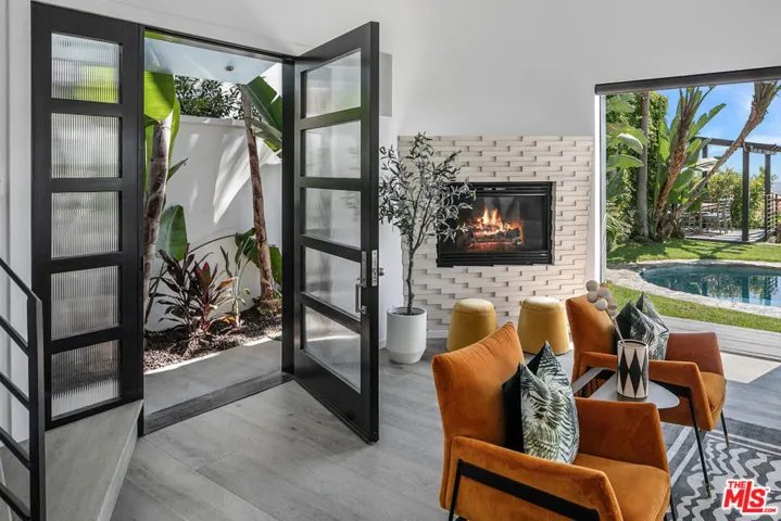 1501 Viewsite Terrace, Los Angeles, California 90069