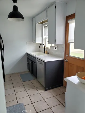 Kitchen sink