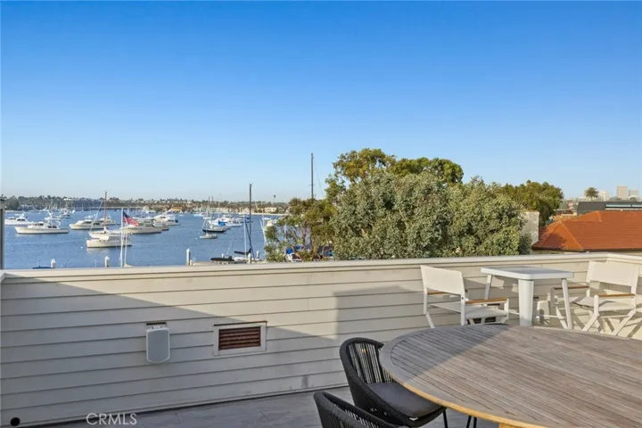 621 W Bay Avenue, Newport Beach, California 92661