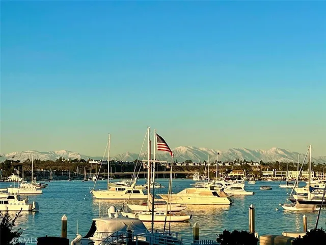 621 W Bay Avenue, Newport Beach, California 92661
