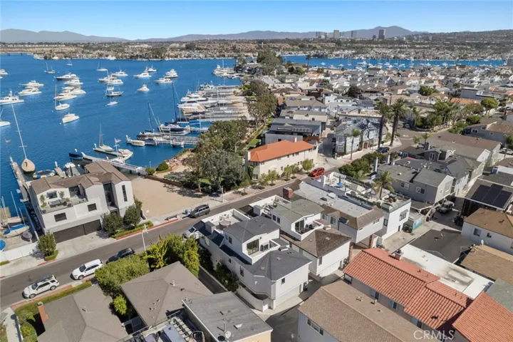 621 W Bay Avenue, Newport Beach, California 92661