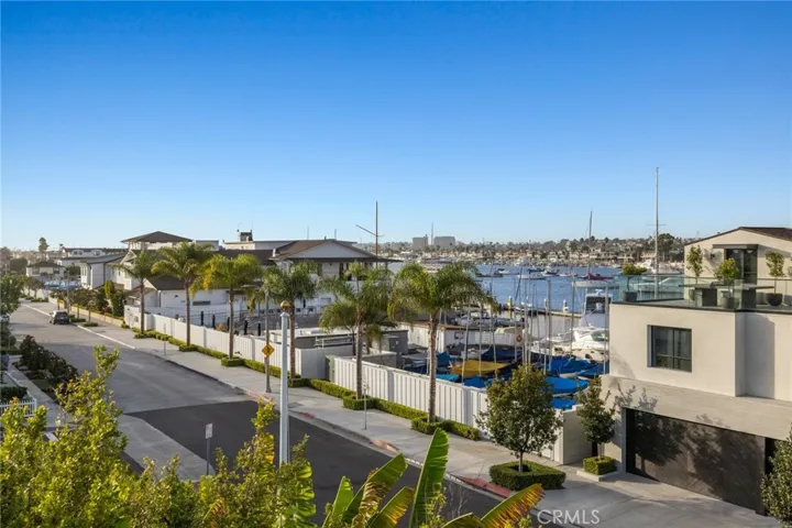 621 W Bay Avenue, Newport Beach, California 92661