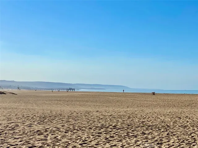 621 W Bay Avenue, Newport Beach, California 92661