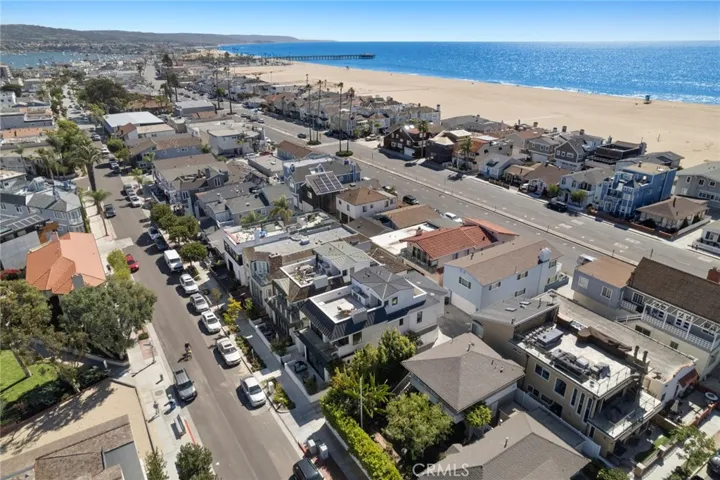 621 W Bay Avenue, Newport Beach, California 92661