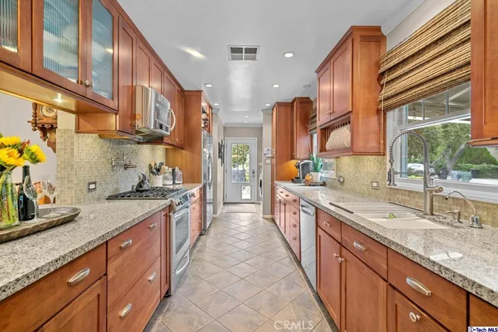 4001 Boston Avenue, Glendale, California 91214
