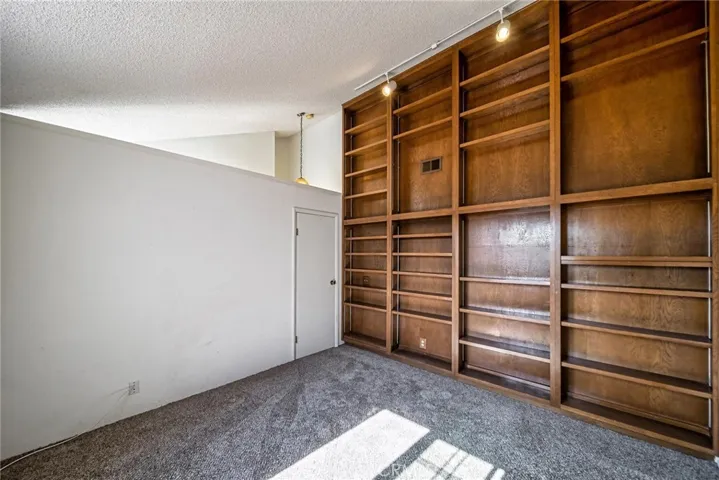 Library/Den