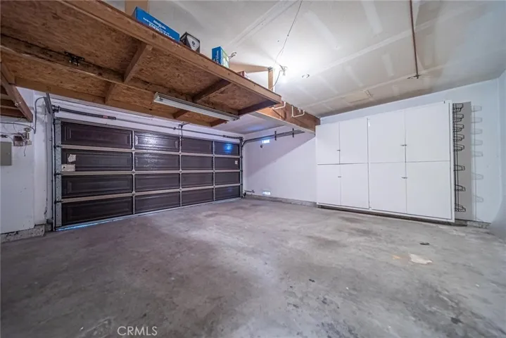2 Car Garage w/Direct Access