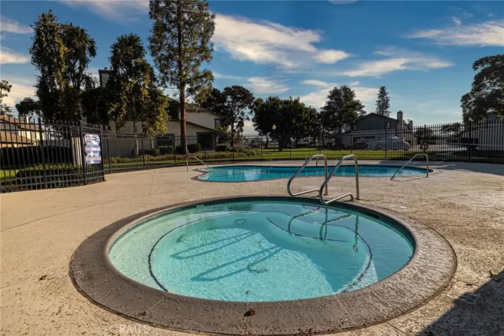 Community Spa and Pool