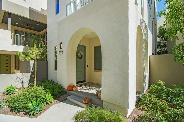 128 Catalyst, Irvine, California 92618