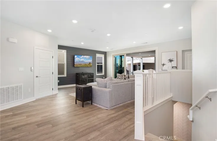 128 Catalyst, Irvine, California 92618