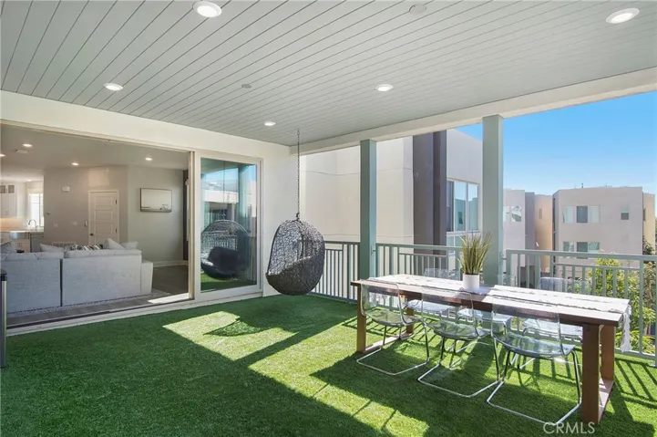 128 Catalyst, Irvine, California 92618