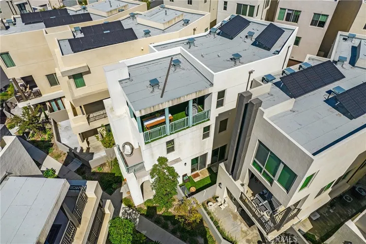 128 Catalyst, Irvine, California 92618