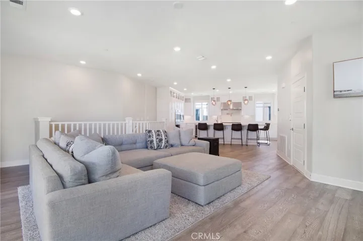 128 Catalyst, Irvine, California 92618