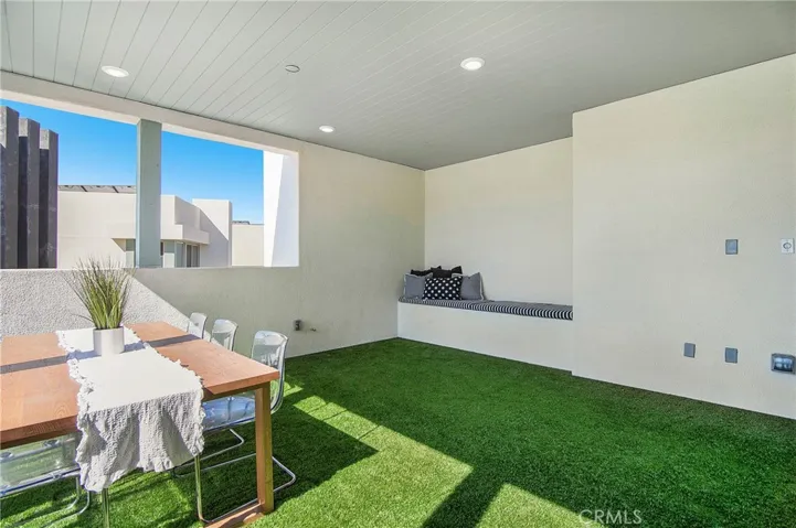 128 Catalyst, Irvine, California 92618