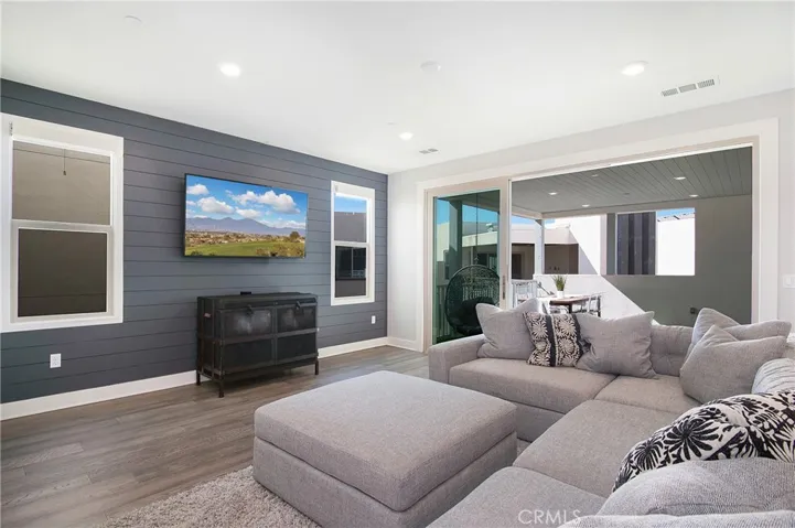 128 Catalyst, Irvine, California 92618