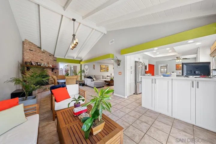 4126 Alana Circle, Oceanside, California 92056