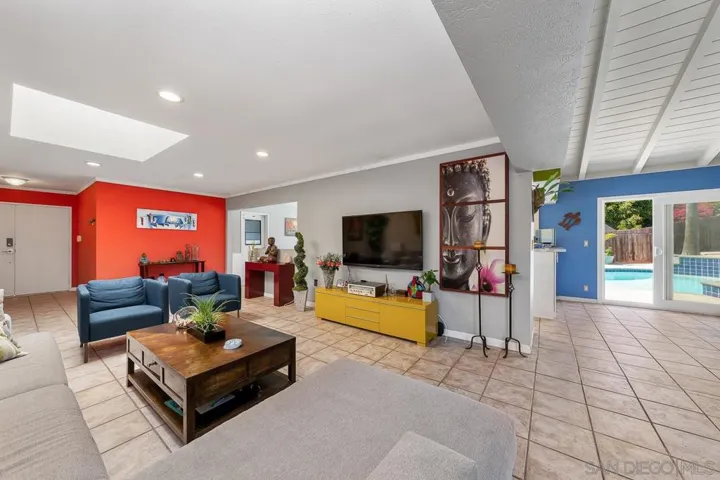 4126 Alana Circle, Oceanside, California 92056