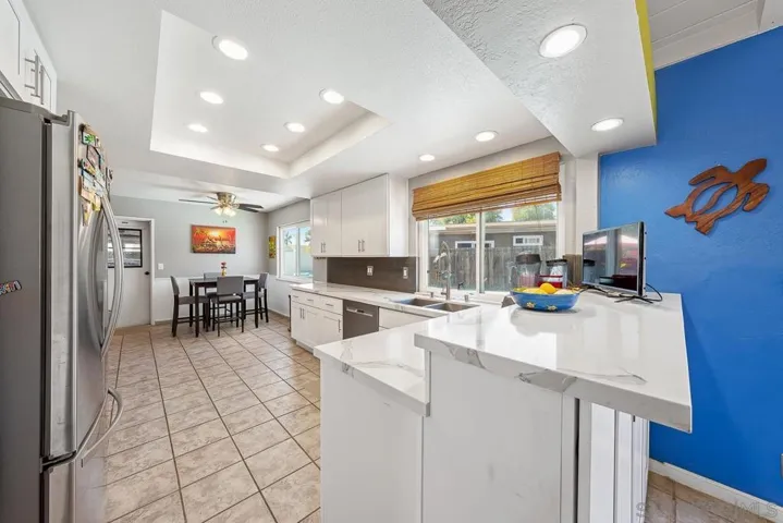 4126 Alana Circle, Oceanside, California 92056
