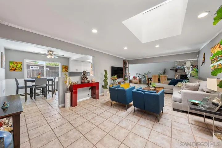 4126 Alana Circle, Oceanside, California 92056
