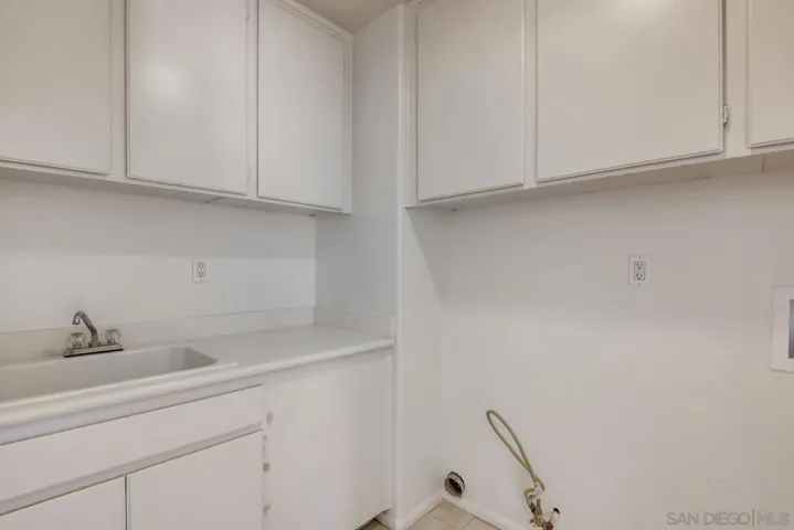 1049 Tesoro Avenue, San Marcos, California 92069