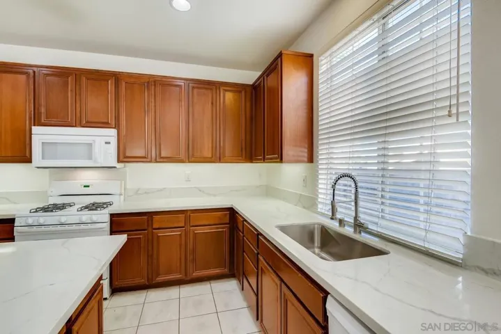 1049 Tesoro Avenue, San Marcos, California 92069