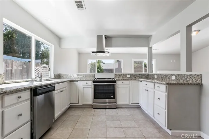 548 Sonora Avenue, Merced, California 95340