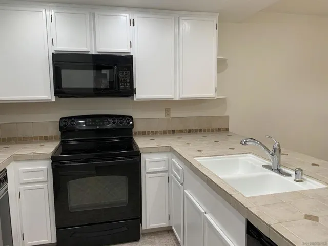 3111 Old Bridgeport Way, San Diego, California 92111