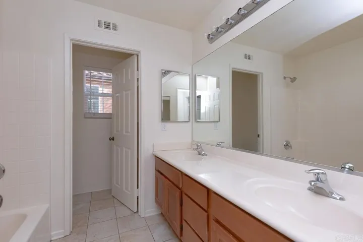 3993 Aliento Way, Oceanside, California 92057