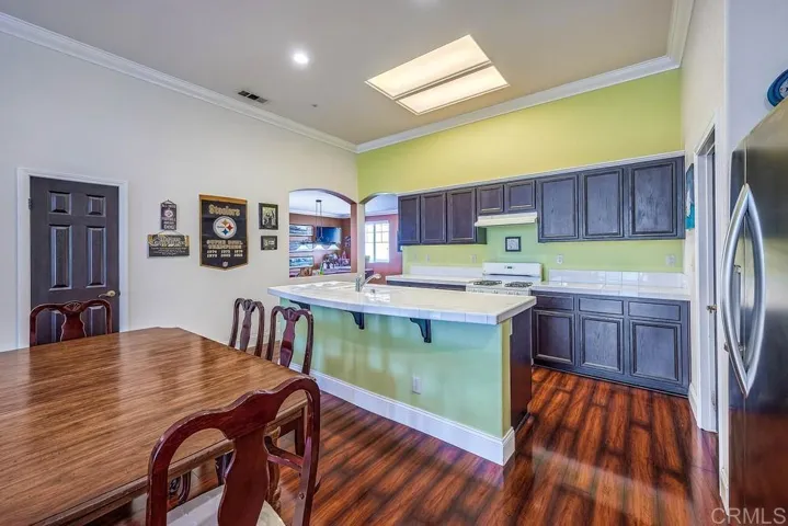 810 E Cottonwood Street, Ontario, California 91761
