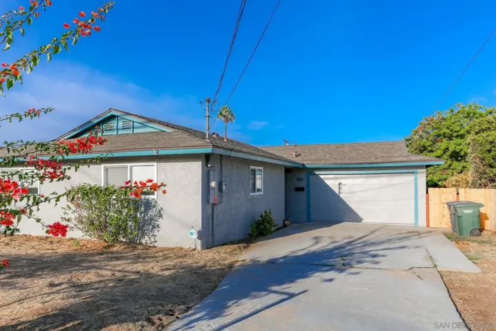 882 S Lincoln Ave, El Cajon, California 92020