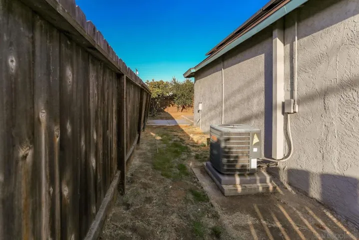 882 S Lincoln Ave, El Cajon, California 92020