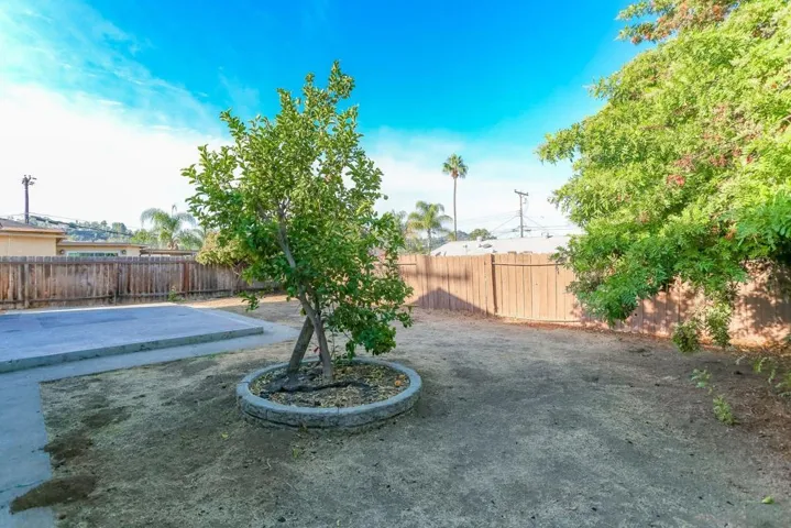 882 S Lincoln Ave, El Cajon, California 92020