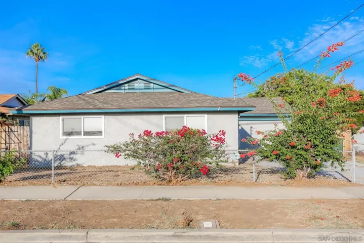 882 S Lincoln Ave, El Cajon, California 92020