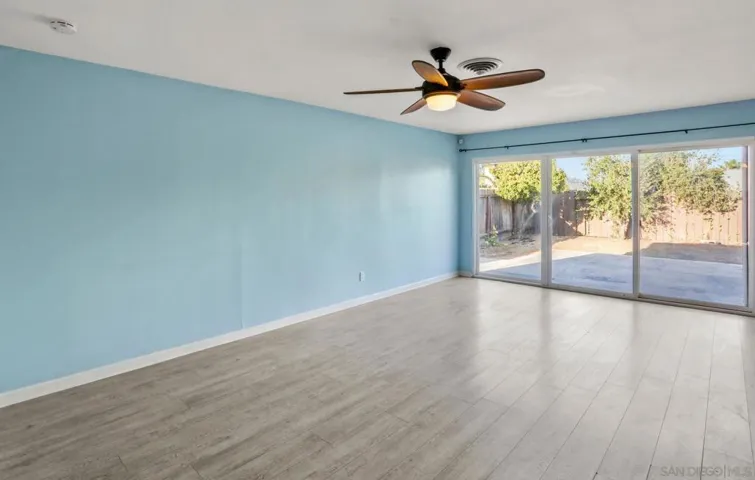 882 S Lincoln Ave, El Cajon, California 92020