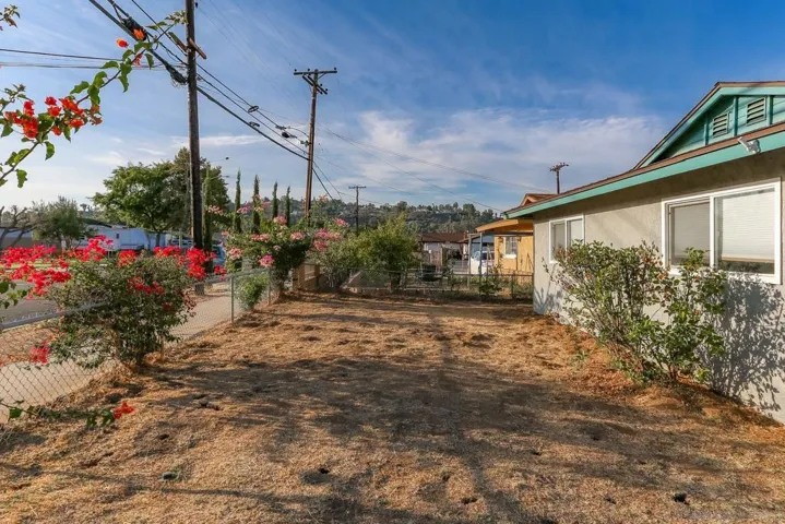 882 S Lincoln Ave, El Cajon, California 92020