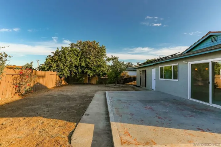 882 S Lincoln Ave, El Cajon, California 92020