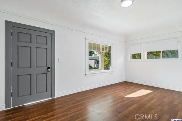 927 E Cypress Avenue, Burbank, California 91501