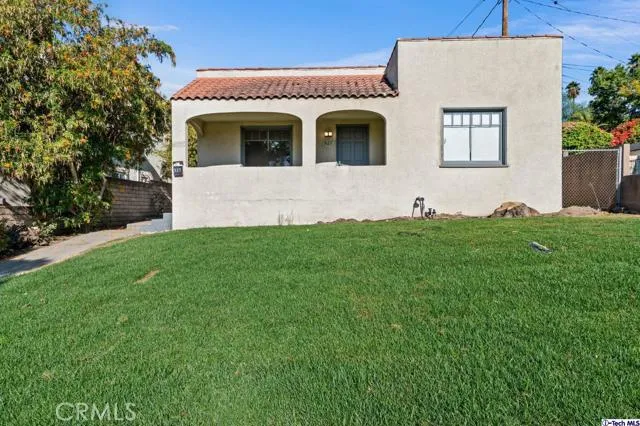 927 E Cypress Avenue, Burbank, California 91501
