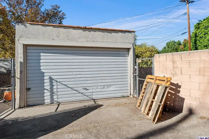 927 E Cypress Avenue, Burbank, California 91501