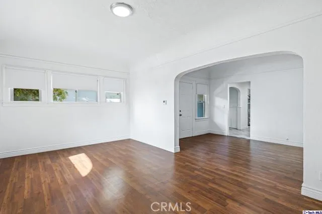 927 E Cypress Avenue, Burbank, California 91501