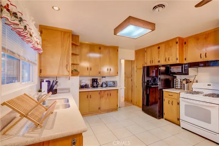 8081 La Palma Drive, Huntington Beach, California 92646