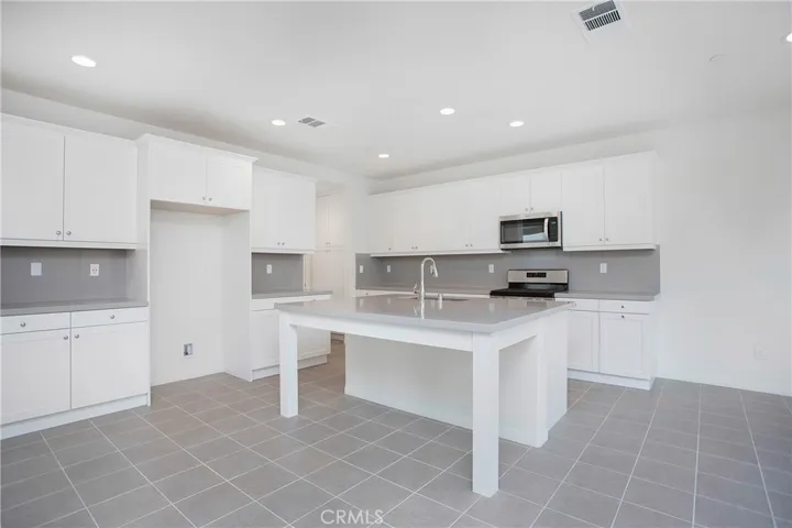4561 S Anniston, Ontario, California 91761