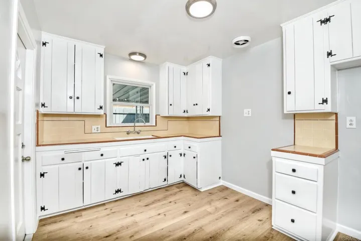 5442 Waring Road, San Diego, California 92120