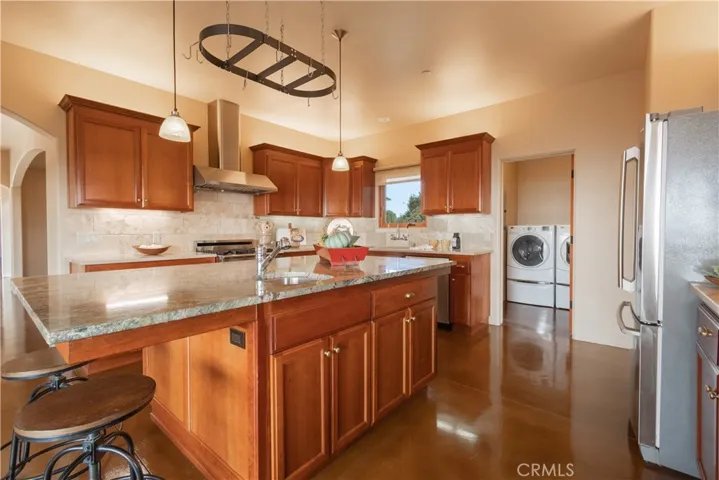 Laundry room off kitchen