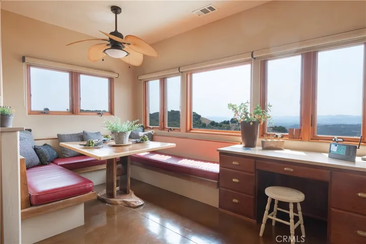 Breakfast look overlooking the oaks below