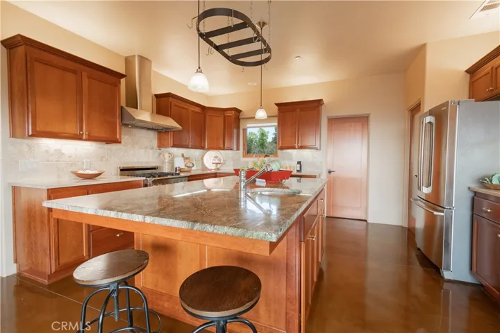 Great, large kitchen
