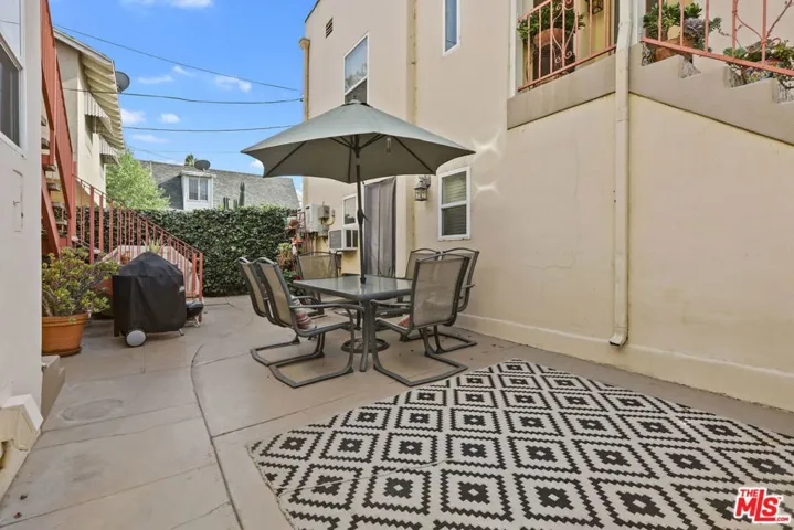 3670 Glenfeliz Boulevard, Los Angeles, California 90039